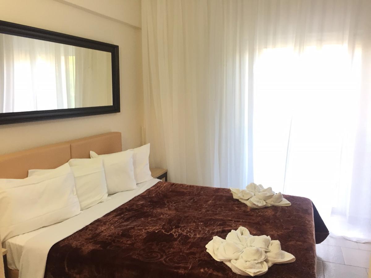 Hotel Alexandros II Toroni Eksteriør billede