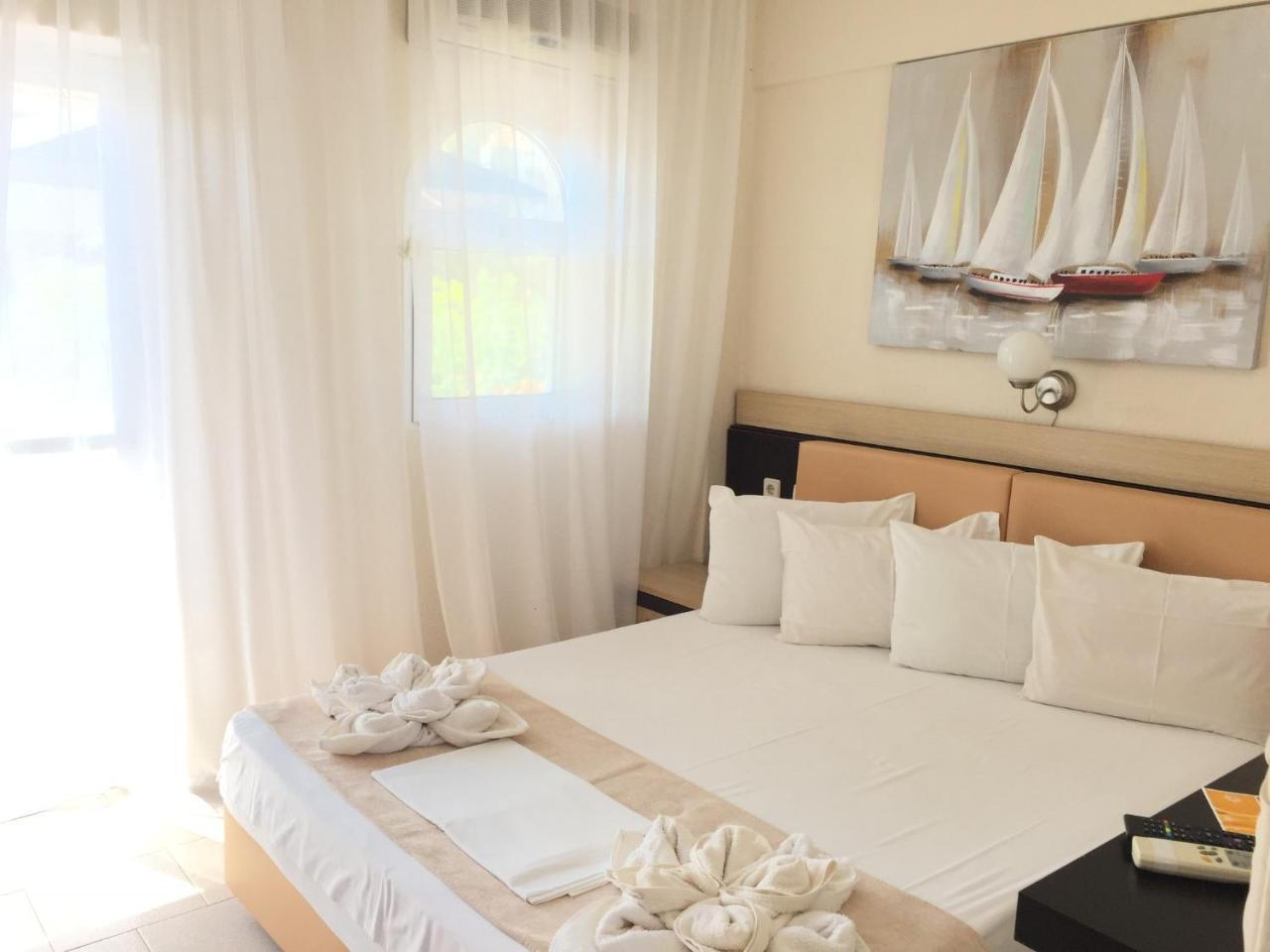 Hotel Alexandros II Toroni Eksteriør billede